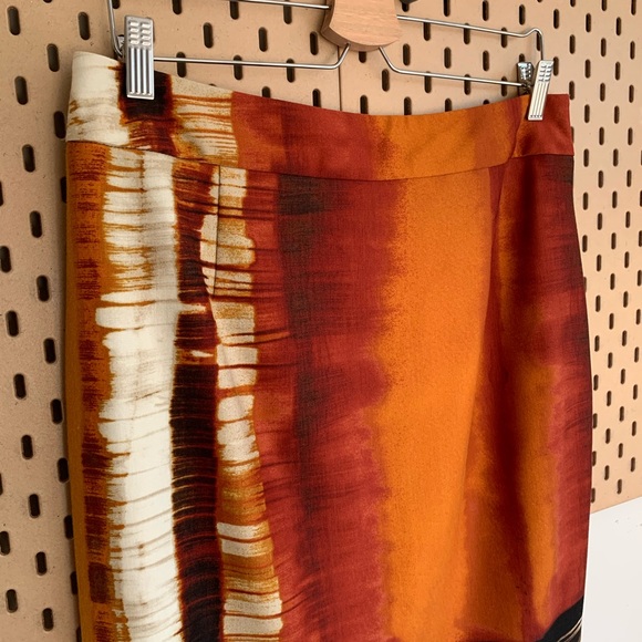 [SOLD]🎉HP🎉Calvin Klein Printed Skirt Size 14 - Picture 2 of 10